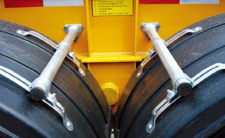 集裝箱運輸半掛車