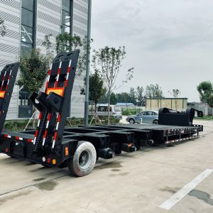 鉤機板半掛車
