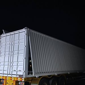 翼開(kāi)啟式集裝箱運(yùn)輸車