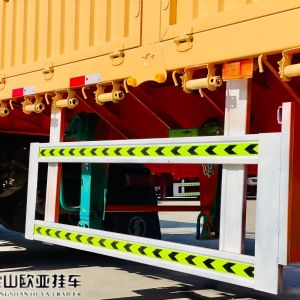 倉柵式運(yùn)輸半掛車