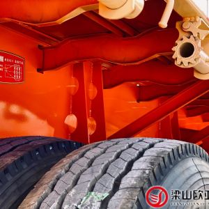 倉柵式運(yùn)輸半掛車
