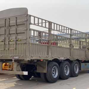 倉柵式運(yùn)輸半掛車