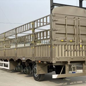 倉柵式運(yùn)輸半掛車